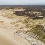 Proche Du Bord De Et Au Coeur Des Dunes * מרלימון